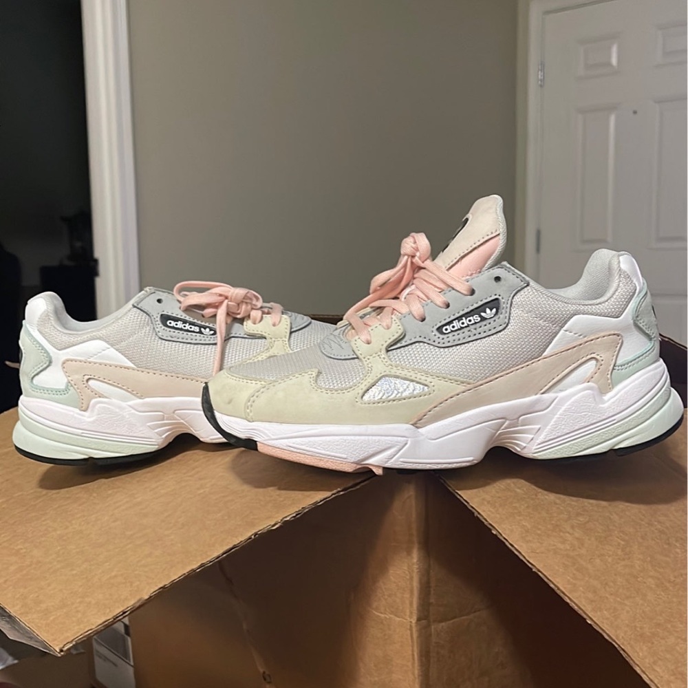 Adidas Falcon Grey Ecru Tint